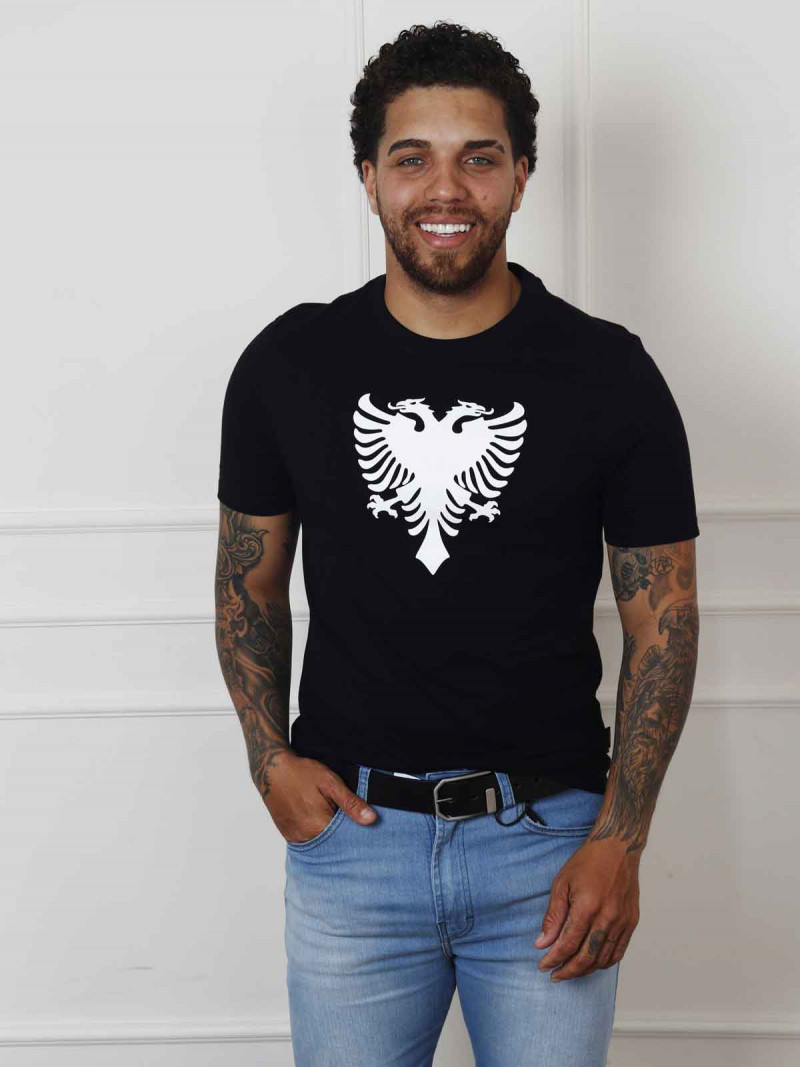 Camiseta Cavalera Estampada Águia Masculina - Preto